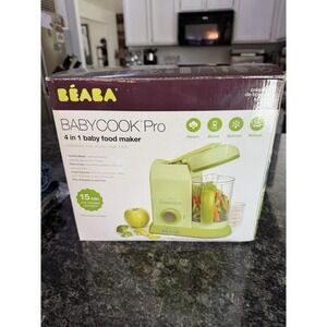 Beaba Babycook Pro Baby Food Maker and Steamer  Never Used. New Open Box Green